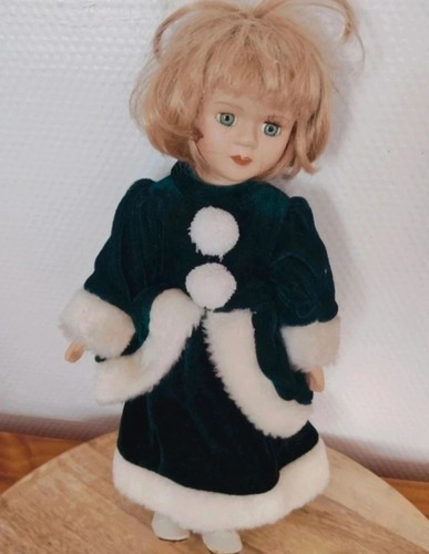 Poupée porcelaine fille - poupée, en