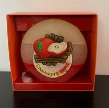 bougie parfum cannelle et