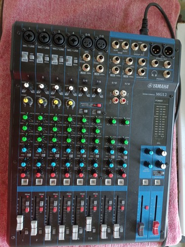 Yamaha mg12 table mixage - ,