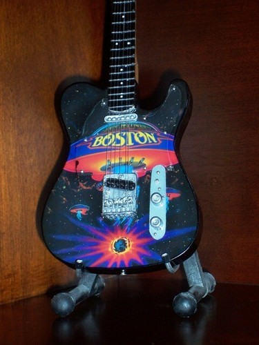 Miniature guitar for boston - miniature,