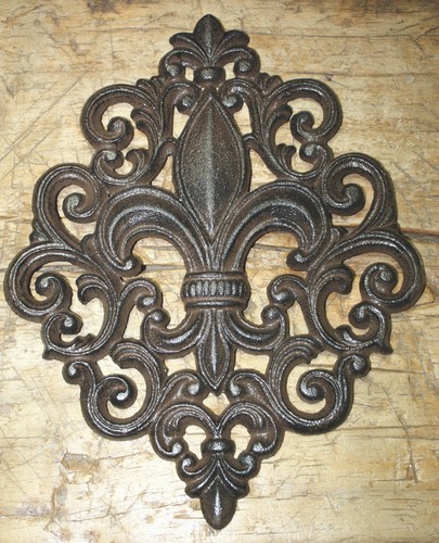 Huge cast iron fleur lis - huge,