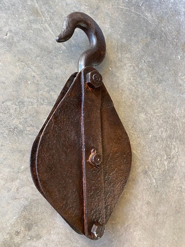Ancienne très grosse poulie