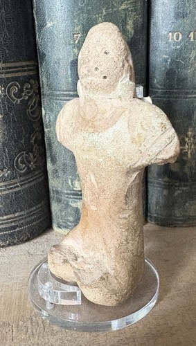 Statuette idole terre - en,