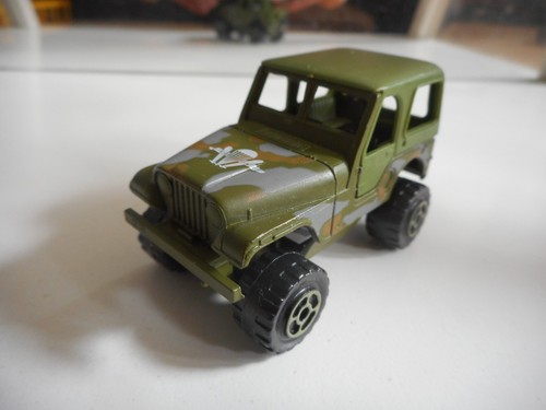Jeep majorette vert armée - jeep,