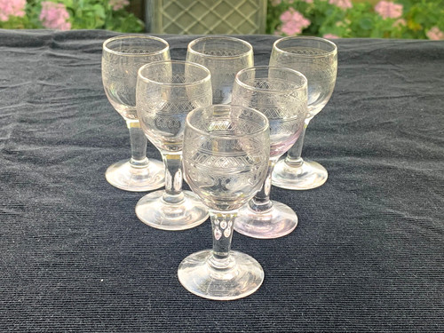 Anciens verres liqueur en - 6,