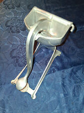 Ancien presse agrume ou fruit