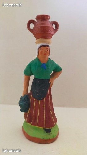 Santon porteuse de jarres - santon,