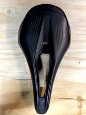 Fizik Argo Vento R1 140mm Saddle - Black - 