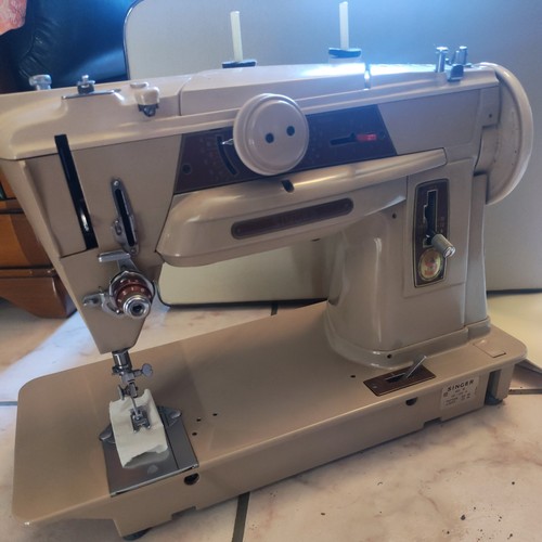 Singer 401 - , g
