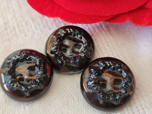 Trio boutons anciens verre - anciens, en