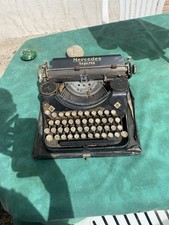 Machine à écrire Mercedes