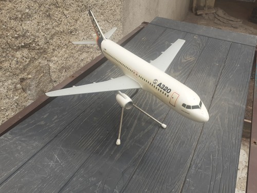 Maquette constructeur airbus - maquette,