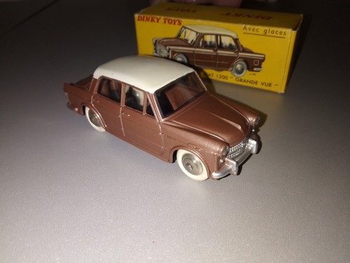 Dinky toys 531 - fiat, 1200