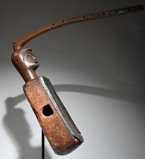 Harpe africaine très ancienne