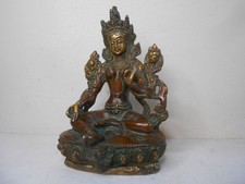 Ancienne statue de Bouddha en