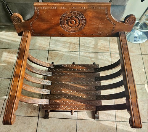 Chaise pliante incrustée