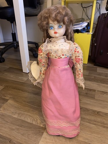 Poupée vintage cheveux