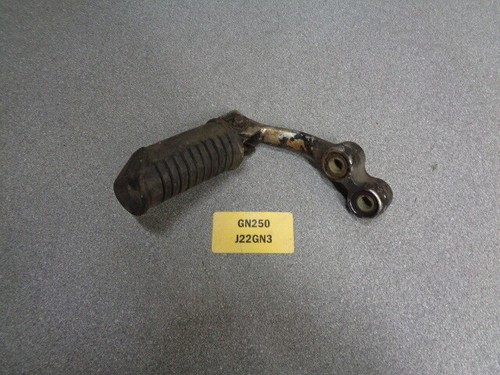 Suzuki gn250rh repose pieds - suzuki, repose-pieds