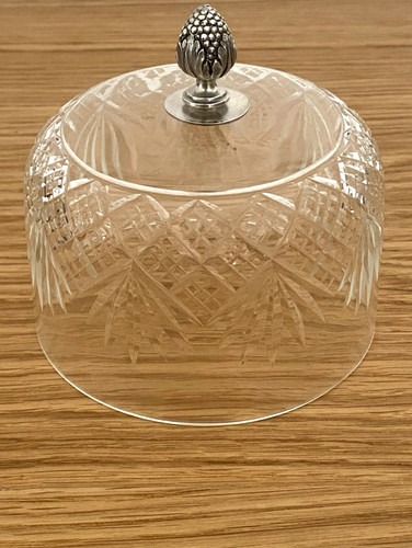 Petite cloche fromage en - petite, a