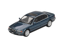 BMW 750iL – Blue Metallic