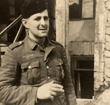 GERMAN PORTRAIT PHOTO GERMAN WH PANZER TANK NO HELMET 1944 WWII WW2