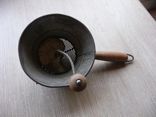 Moulin legume ancien presse - a,