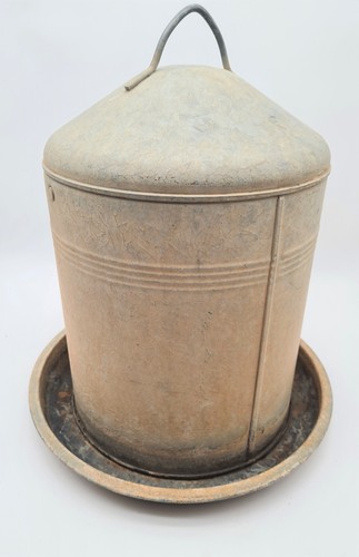 Ancien abreuvoir mangeoire - , en