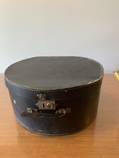 boîte à chapeau ancienne