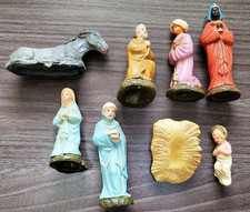 Lot de 7 sujets de crèche -