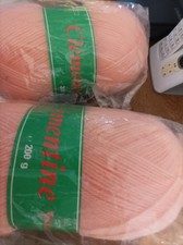 lot 2 pelotes laine neuf