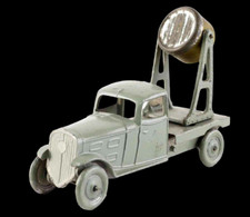 1/43rd LEAD A.R. Peugeot projector truck / antique toy 