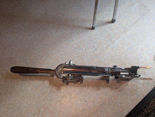 Tire bouchon mural chromé - bouchon,
