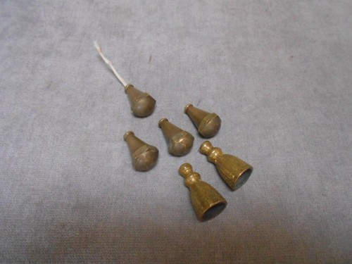 Anciens glands en bronze - anciens,