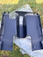 Capot moteur transpalette