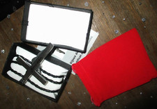 Johnny Hallyday - Guitare Croix, signée & gravée + Cordon & Pochette & Coffret