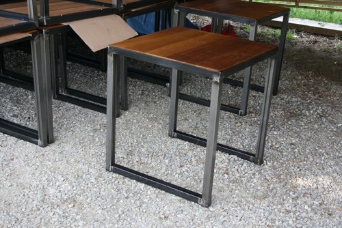 Table industrielle bistrot