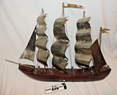Tres joli ancien - tres, modele