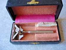 ancien rasoir à main Tip Top