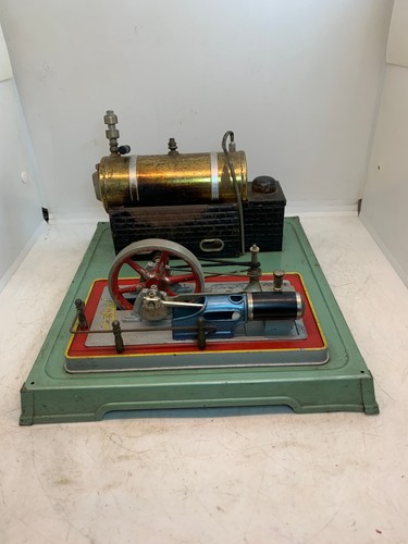 Ancienne machine vapeur - a,