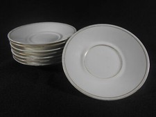 SERVICE DE 8 SOUS TASSES /