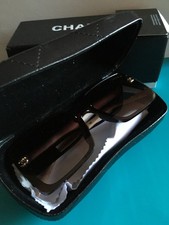 Paire de Lunettes de Soleil