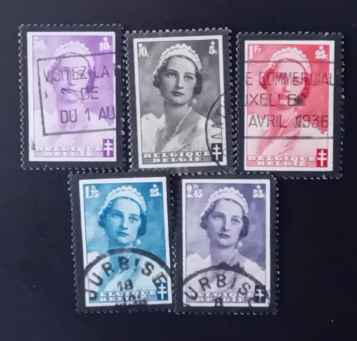 Timbres poste la - ,