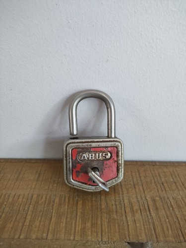 Ancien cadenas abus 105 - cadenas,