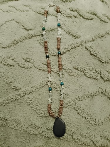 Collier artisanal - collier, en