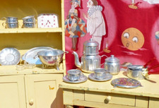 BEAUTIFUL ANTIQUE ALUMINUM AND PLASTIC DINETTE set circa 1930/1940