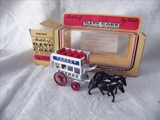 SUPERBE CHARIOT HIPPOMOBILE