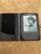Amazon Kindle 3, 6in - Graphite and Case