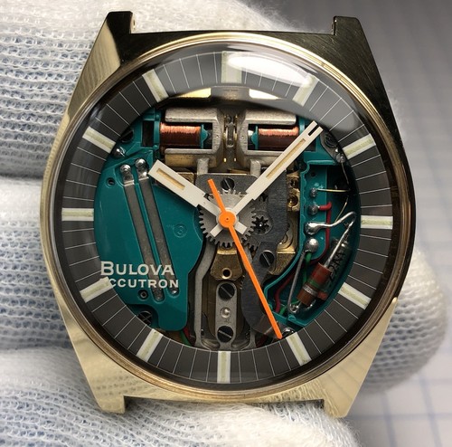 Vintage swiss 1973 bulova - swiss,