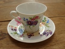 tasse et soucoupe porcelaine