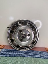 Enjoliveur Robergel Peugeot 204/304 14 pouces 2/3 légère bosse à restaurer A979